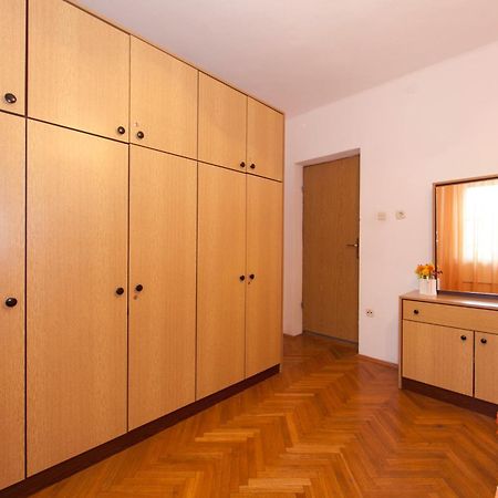 Apartmani Darinka Baška Voda Eksteriør billede