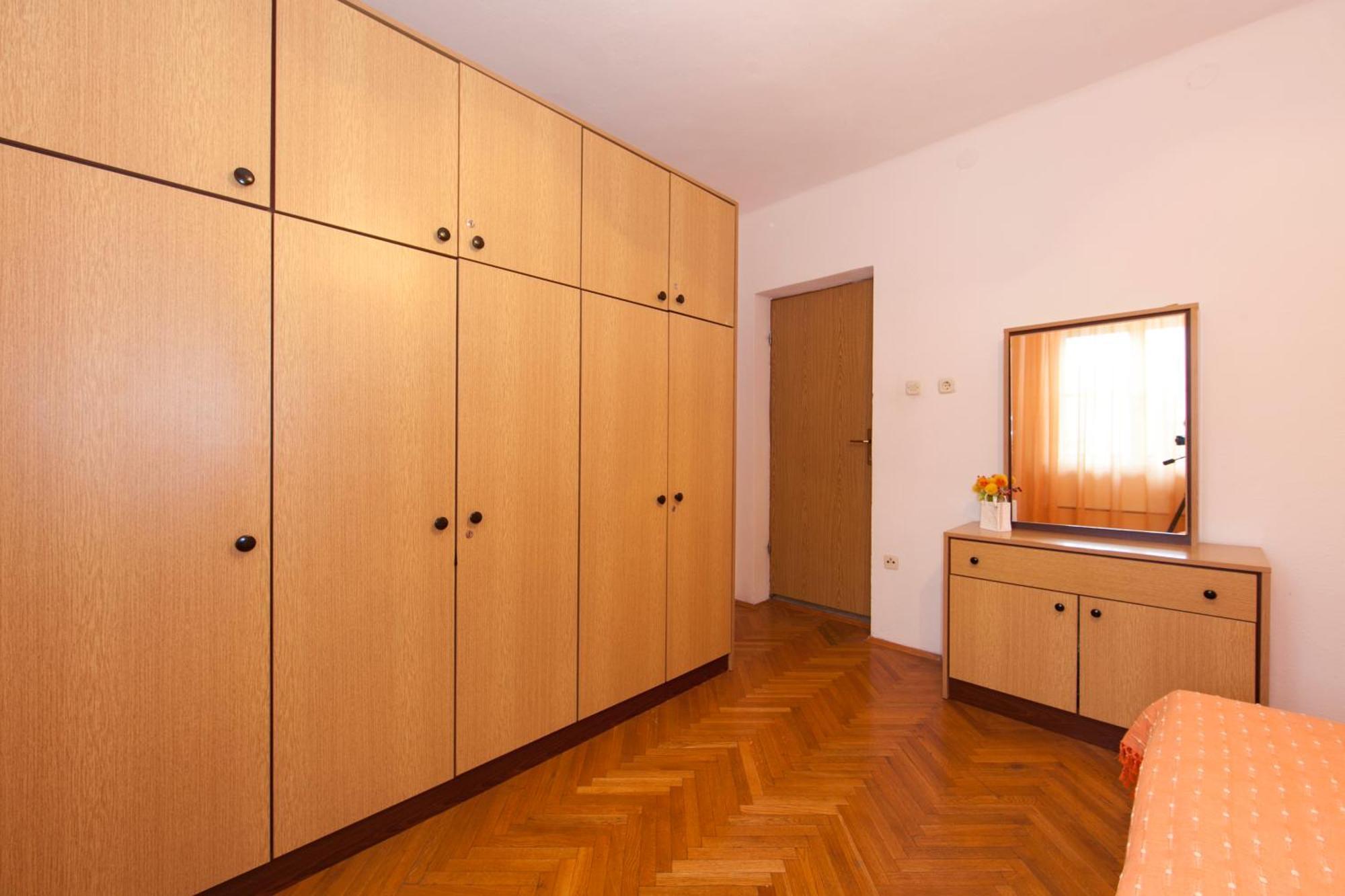 Apartmani Darinka Baška Voda Eksteriør billede