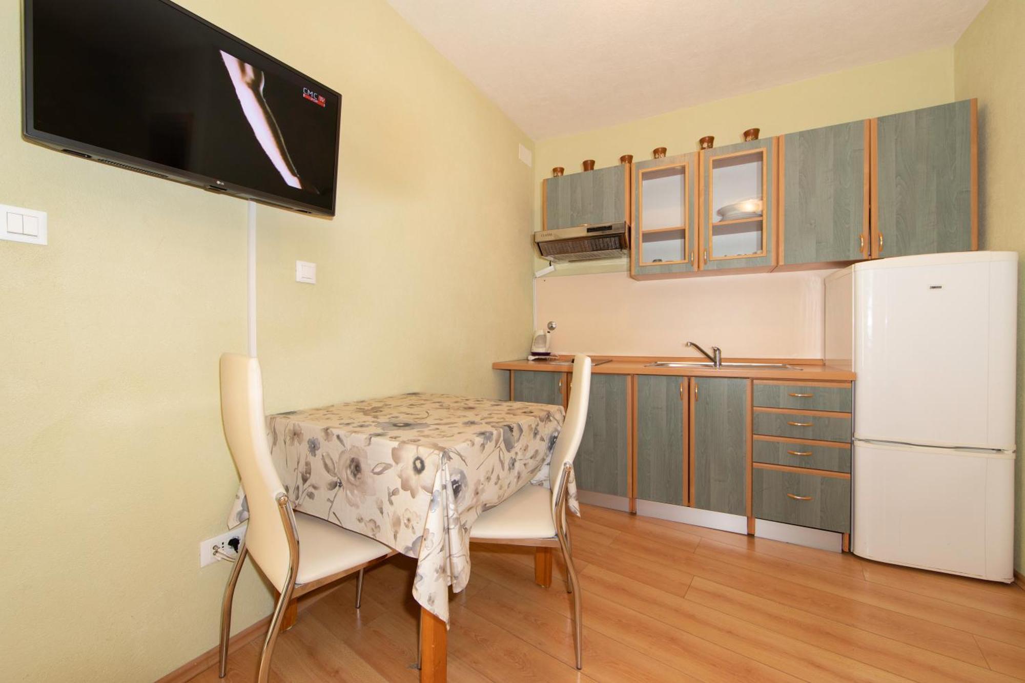 Apartmani Darinka Baška Voda Eksteriør billede