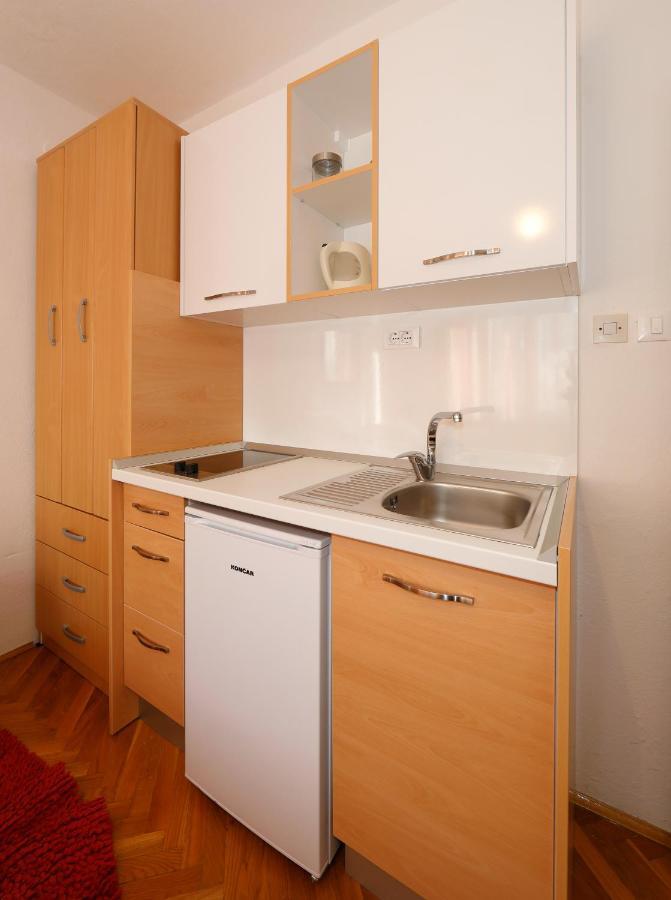 Apartmani Darinka Baška Voda Eksteriør billede